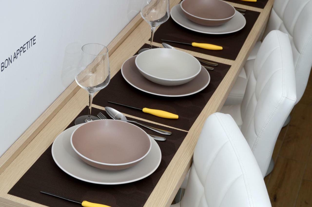 נאפולי Alexandra Exclusive Apartment מראה חיצוני תמונה