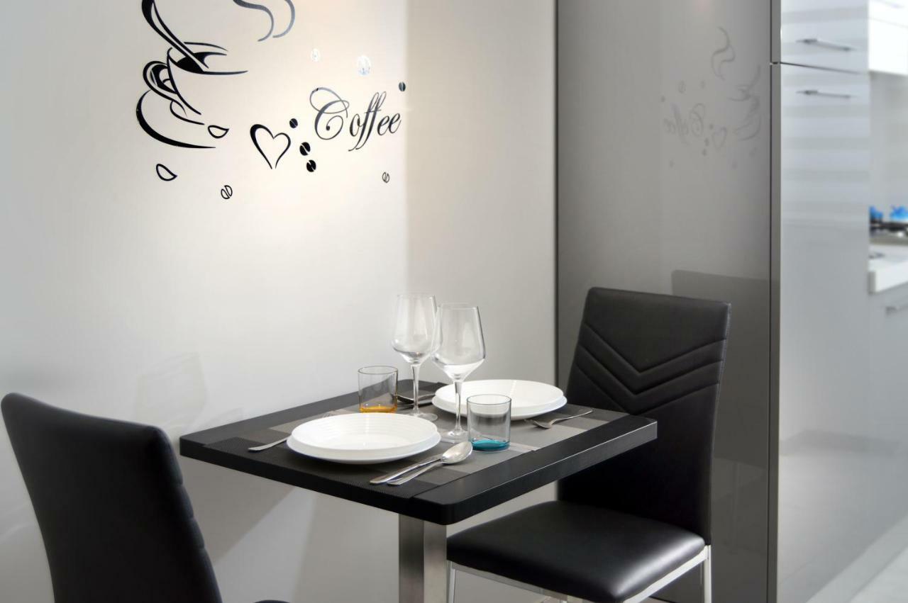 נאפולי Alexandra Exclusive Apartment מראה חיצוני תמונה