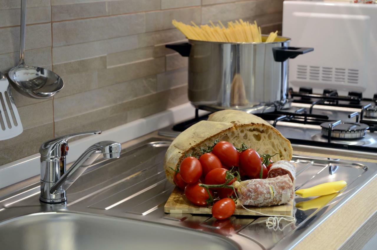 נאפולי Alexandra Exclusive Apartment מראה חיצוני תמונה