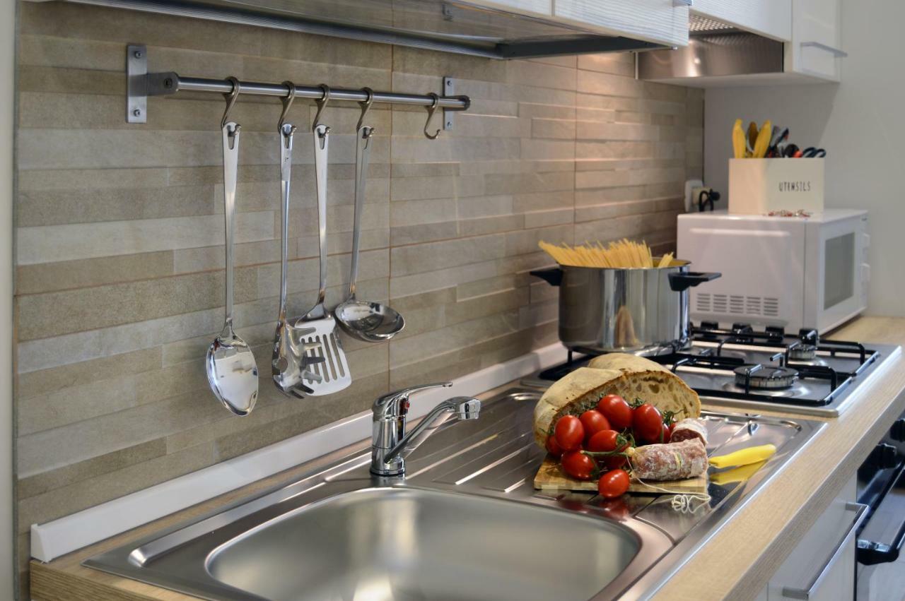 נאפולי Alexandra Exclusive Apartment מראה חיצוני תמונה