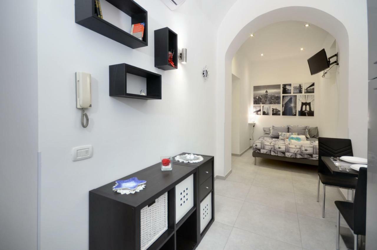 נאפולי Alexandra Exclusive Apartment מראה חיצוני תמונה