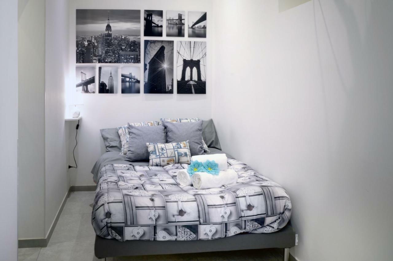נאפולי Alexandra Exclusive Apartment מראה חיצוני תמונה
