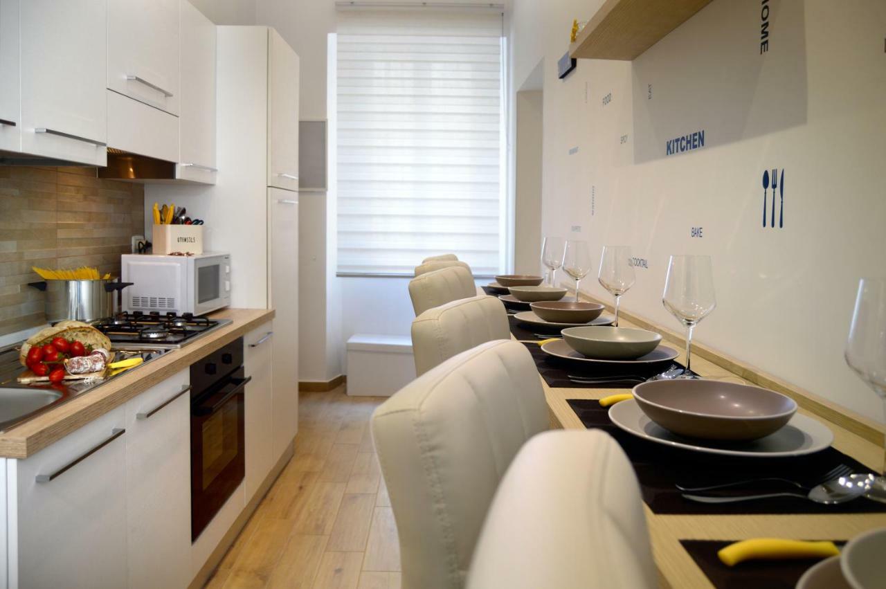 נאפולי Alexandra Exclusive Apartment מראה חיצוני תמונה