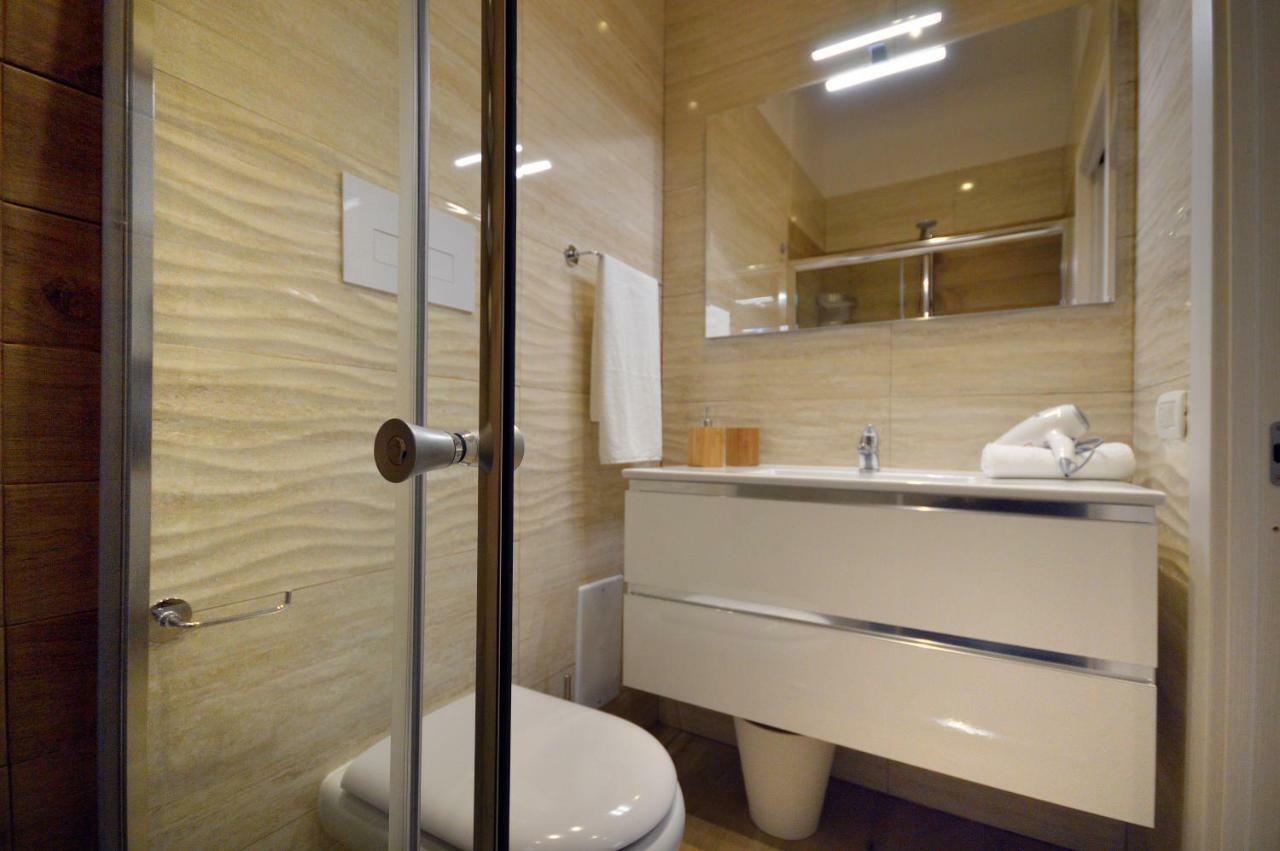 נאפולי Alexandra Exclusive Apartment מראה חיצוני תמונה